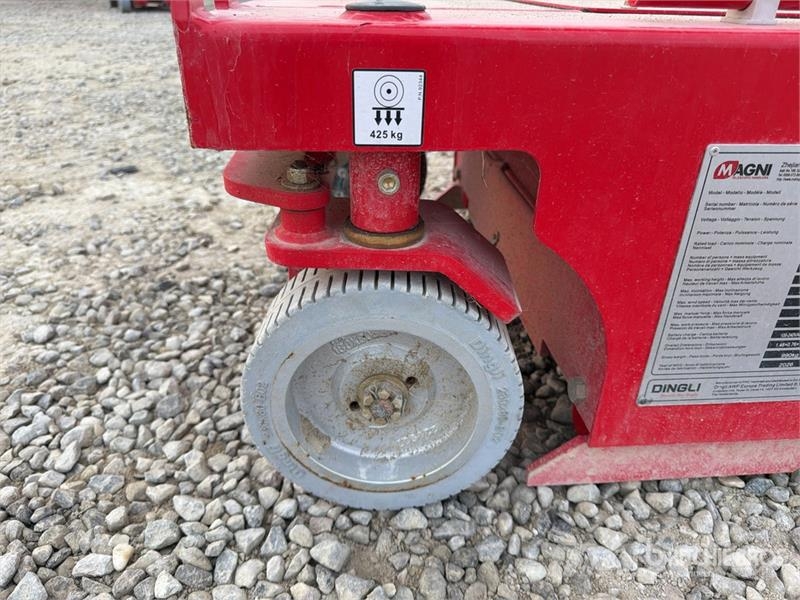Magni MJP07OF Electric Oil Free Vertical Mast Lift (Unus Jarbolne penjajuće platforme