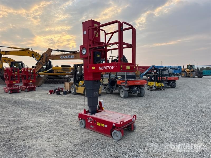Magni MJP07OF Electric Oil Free Vertical Mast Lift (Unus Jarbolne penjajuće platforme