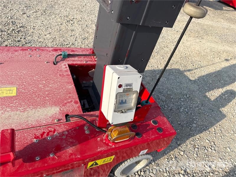 Magni MJP08OF Electric Oil Free Vertical Mast Lift (Unus Jarbolne penjajuće platforme