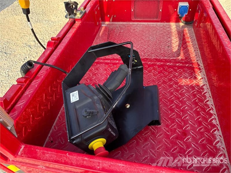 Magni MJP08OF Electric Oil Free Vertical Mast Lift (Unus Jarbolne penjajuće platforme