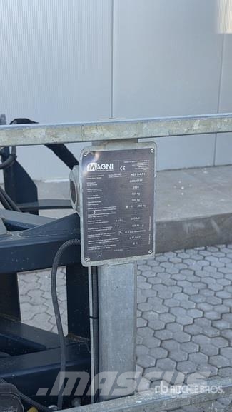 Magni RTH 6.30 Telehandler مناولات متداخلة