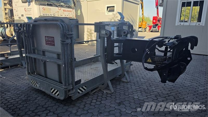 Magni RTH 6.30 Telehandler مناولات متداخلة