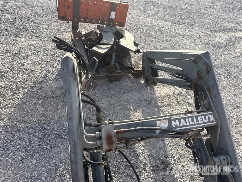 Mailleux MX 40 FR Front Loader Attachment Frontladerzubehör