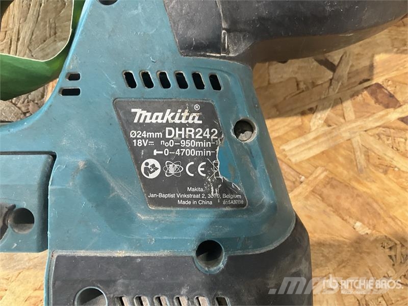 Makita of (2) Makita Hand Tools مكونات أخرى