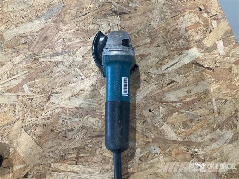 Makita of (2) Makita Hand Tools مكونات أخرى