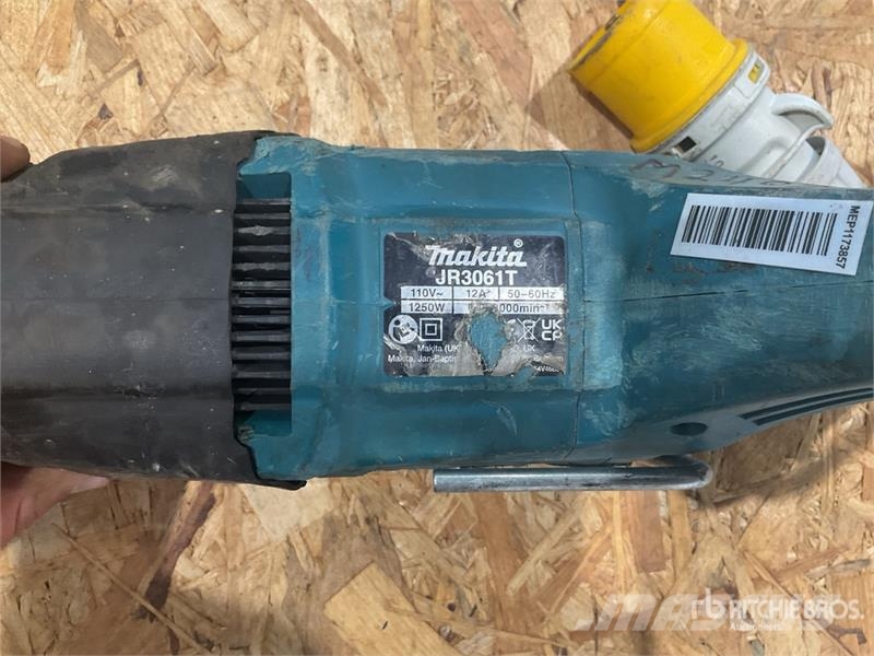 Makita of (2) Makita Reciprocating Saw مكونات أخرى