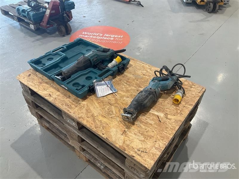 Makita of (2) Makita Reciprocating Saw مكونات أخرى