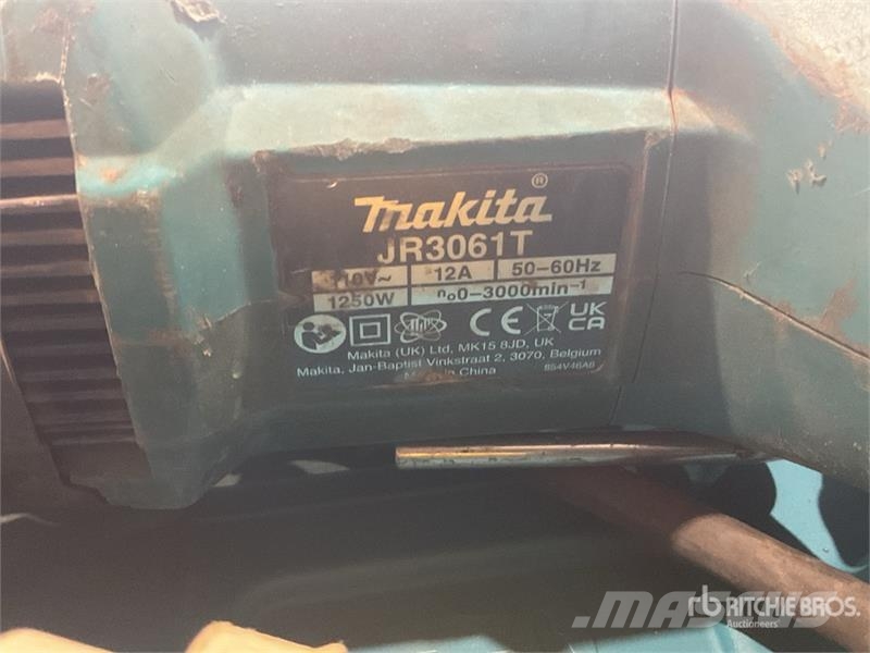 Makita of (2) Makita Reciprocating Saw مكونات أخرى