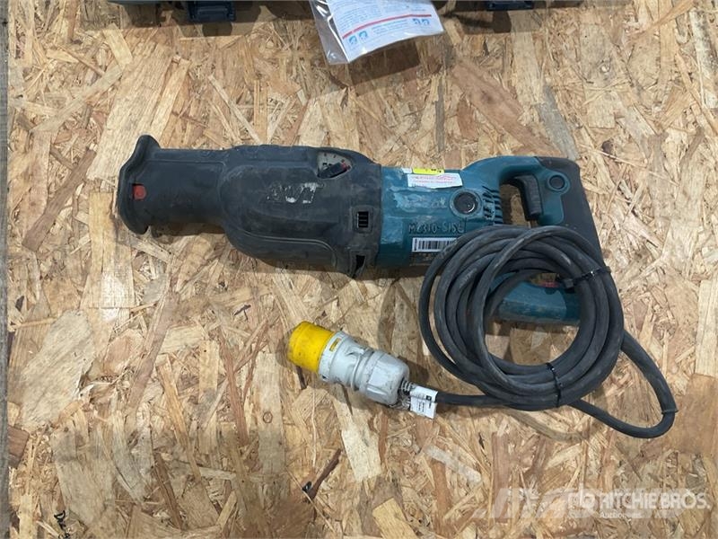 Makita of (2) Makita Reciprocating Saw مكونات أخرى
