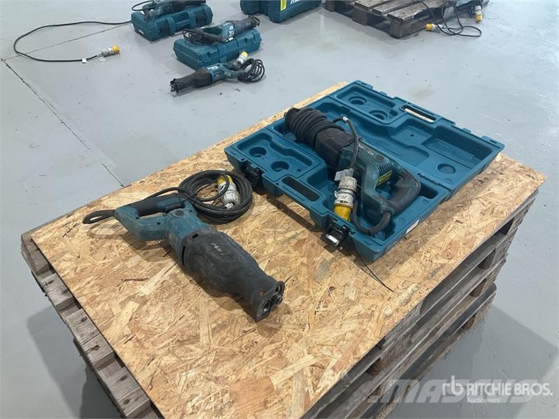 Makita of (2) Makita Reciprocating Saw مكونات أخرى