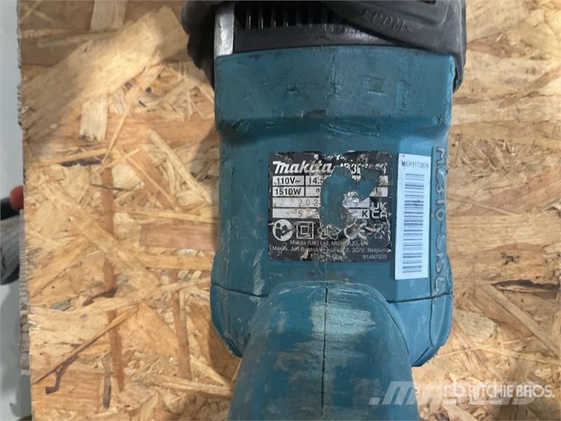 Makita of (2) Makita Reciprocating Saw مكونات أخرى