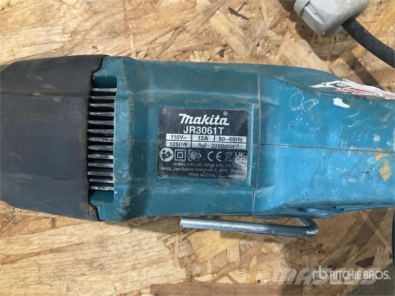 Makita of (2) Makita Reciprocating Saw مكونات أخرى