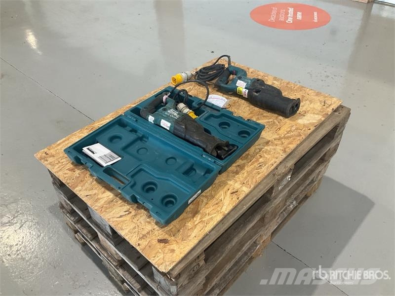 Makita of (2) Makita Reciprocating Saw مكونات أخرى