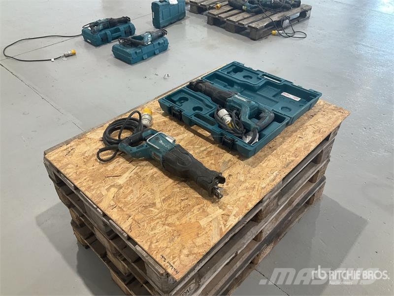 Makita of (2) Makita Reciprocating Saw مكونات أخرى