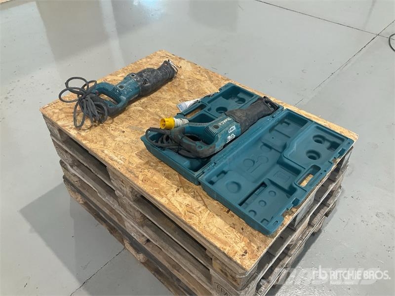 Makita of (2) Makita Reciprocating Saw مكونات أخرى