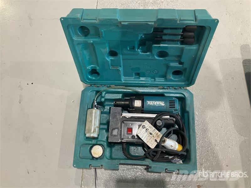Makita of (3) Makita AVT Drills مكونات أخرى