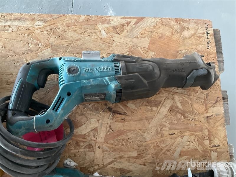 Makita of (4) Makita Reciprocating Saw مكونات أخرى