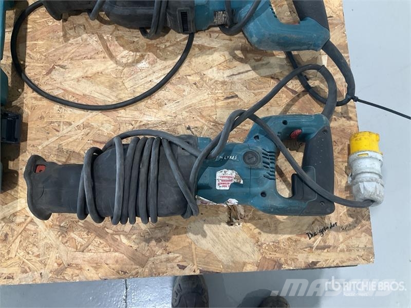 Makita of (4) Makita Reciprocating Saw مكونات أخرى