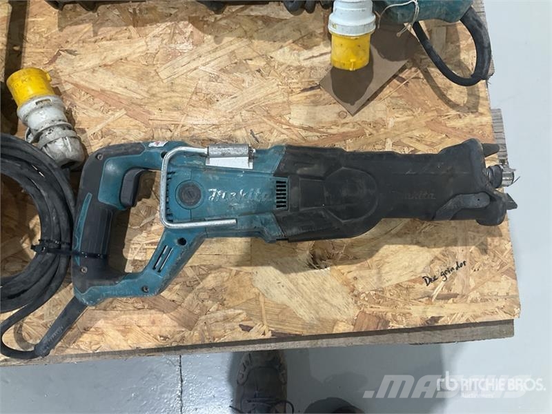 Makita of (4) Makita Reciprocating Saw مكونات أخرى