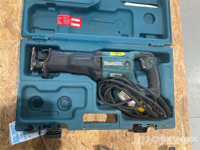 Makita of (4) Makita Reciprocating Saw مكونات أخرى
