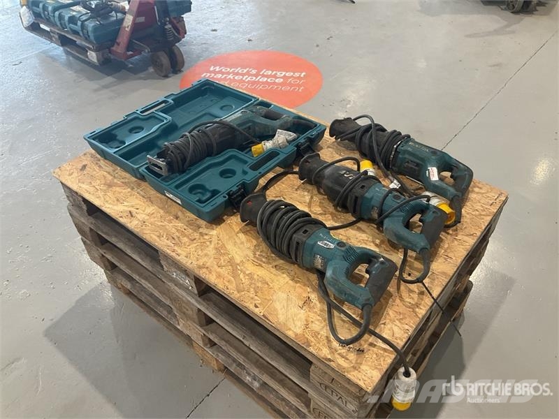 Makita of (4) Makita Reciprocating Saw مكونات أخرى