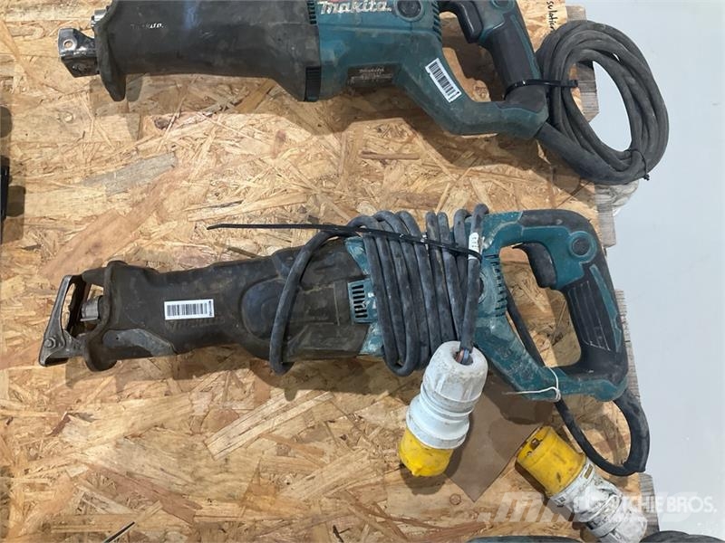 Makita of (4) Makita Reciprocating Saw مكونات أخرى