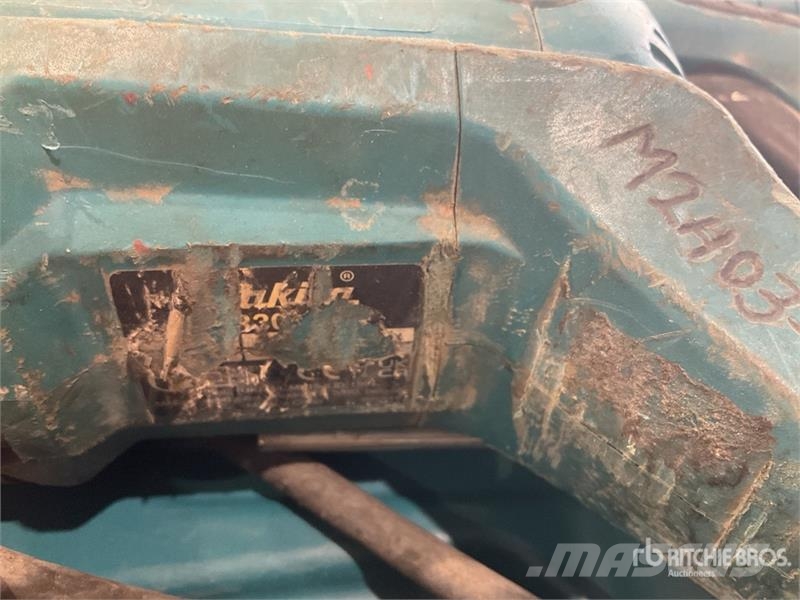 Makita of (4) Makita Reciprocating Saw مكونات أخرى