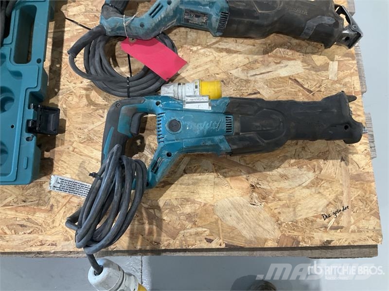 Makita of (4) Makita Reciprocating Saw مكونات أخرى