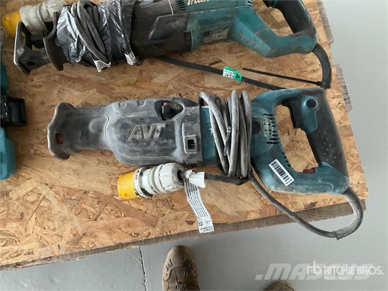 Makita of (4) Makita Reciprocating Saw مكونات أخرى