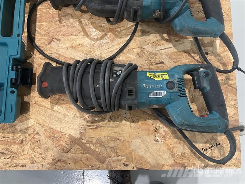 Makita of (4) Makita Reciprocating Saw مكونات أخرى