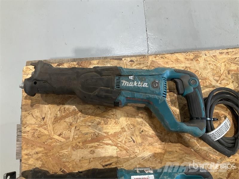 Makita of (4) Makita Reciprocating Saw مكونات أخرى