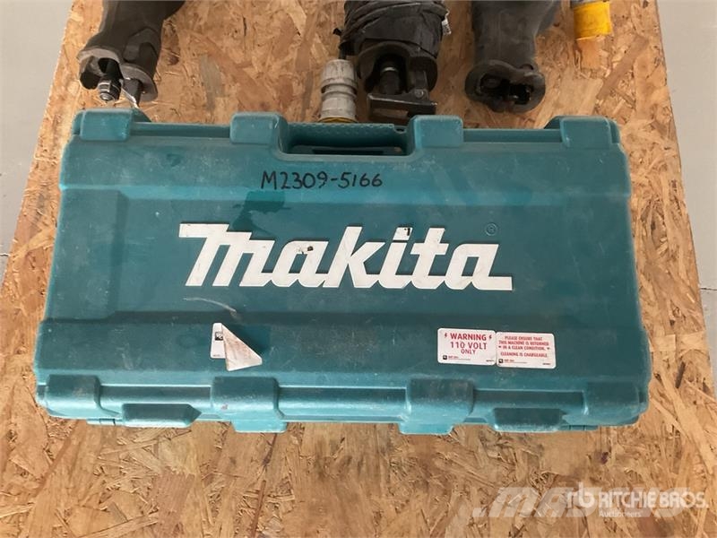 Makita of (4) Makita Reciprocating Saw مكونات أخرى