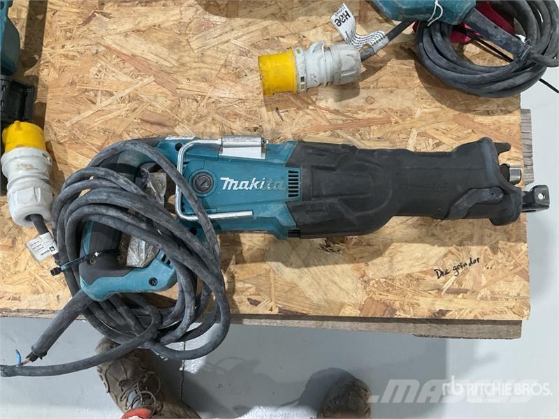 Makita of (4) Makita Reciprocating Saw مكونات أخرى
