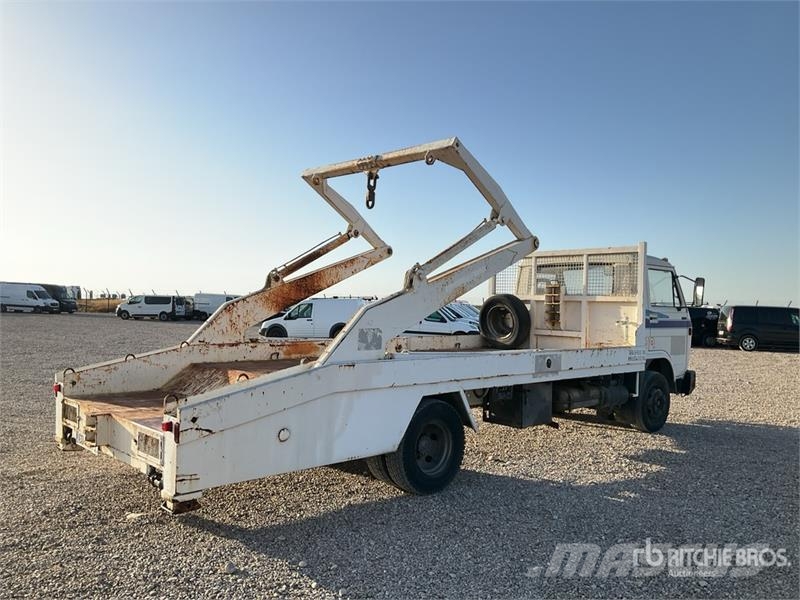 MAN 10.150 F 4x2 Roll-Off Truck Caminhões de caçamba basculante