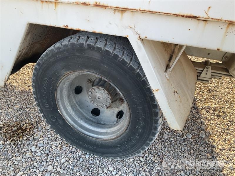 MAN 10.150 F 4x2 Roll-Off Truck Caminhões de caçamba basculante