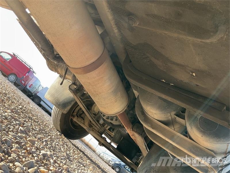 MAN 10.150 F 4x2 Roll-Off Truck Caminhões de caçamba basculante
