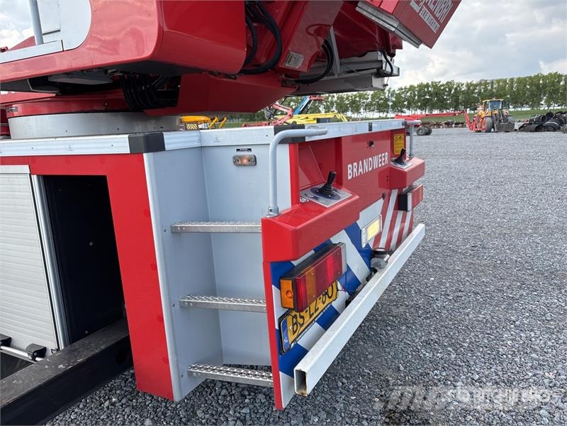 MAN L82 4x2 Ladder Fire Truck Πυροσβεστικά οχήματα