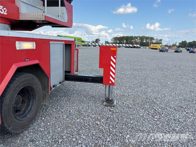 MAN L82 4x2 Ladder Fire Truck Πυροσβεστικά οχήματα