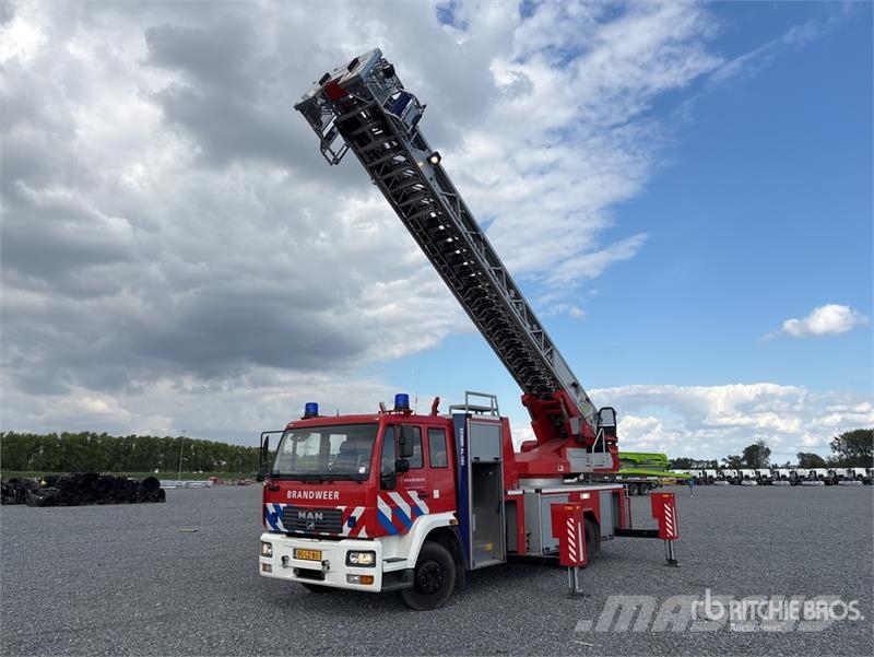 MAN L82 4x2 Ladder Fire Truck Πυροσβεστικά οχήματα