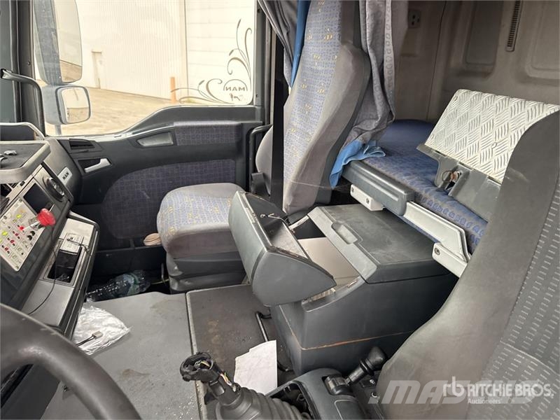 MAN TG460A Camion Ampliroll 6x2 Roll-Off Truck Camion multibenne