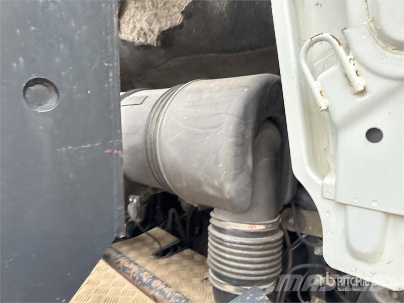 MAN TG460A Camion Ampliroll 6x2 Roll-Off Truck Camion multibenne
