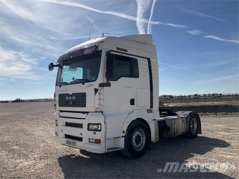 MAN TGA 18.480 S/A Sleeper Truck Tractor Vlačilci