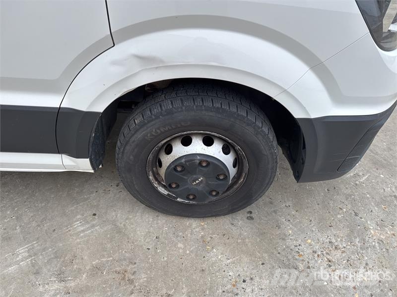 MAN TGE 3.180 Camion Fourgon Cargo Van Varevogne