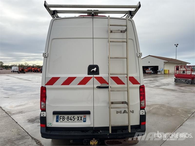 MAN TGE 3.180 Camion Fourgon Cargo Van Gesloten bedrijfswagens