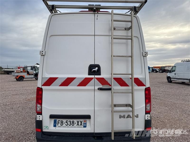 MAN TGE 3.180 Camion Fourgon Cargo Van (Inoperable) Transporterek