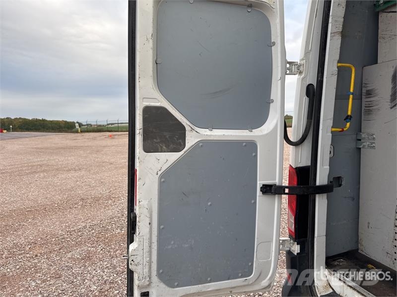 MAN TGE 3.180 Camion Fourgon Cargo Van (Inoperable) Transporterek