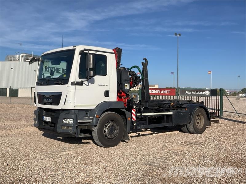 MAN TGM 18.250 4x2 Fassi F65A 0.22 Hooklift Truck Camion ampliroll