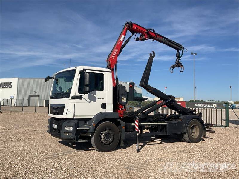 MAN TGM 18.250 4x2 Fassi F65A 0.22 Hooklift Truck Camion ampliroll
