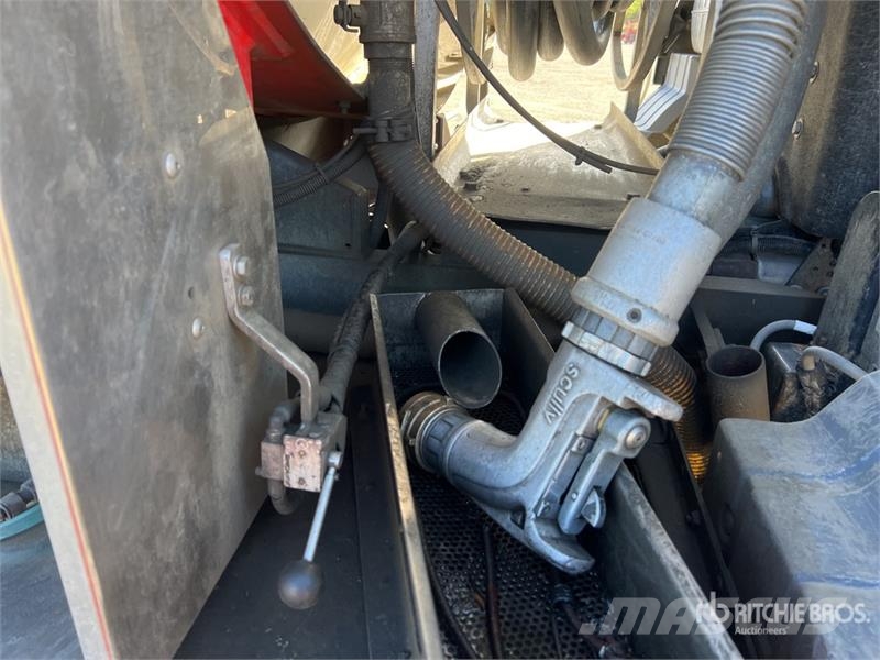MAN TGS18.360 11500 L 4x4 Camion Citerne 4 compartimen Kamioni cisterne