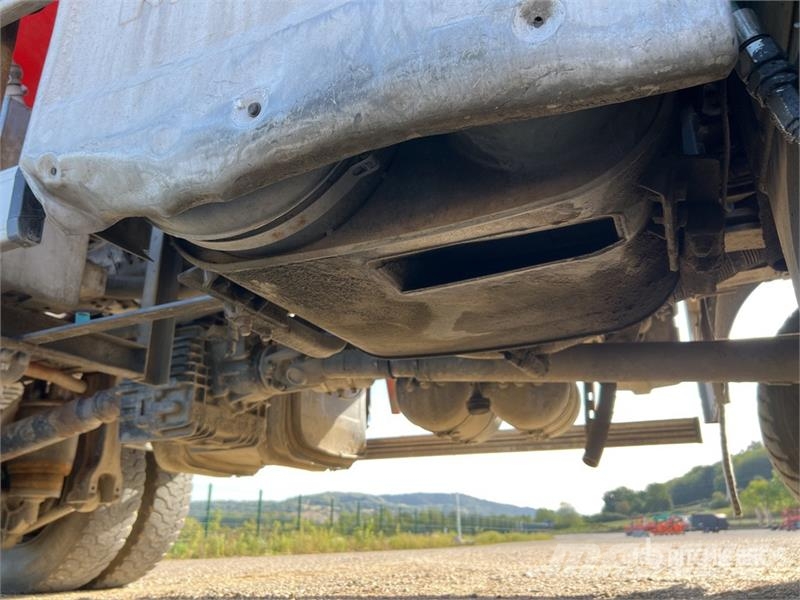 MAN TGS18.360 11500 L 4x4 Camion Citerne 4 compartimen Kamioni cisterne